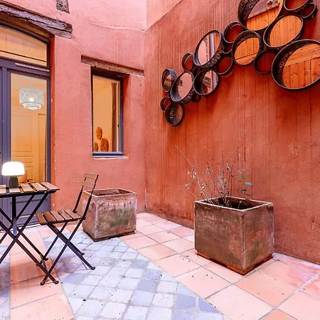 Cocoon With Beautiful Terrace Apartment Toulouse