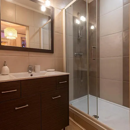 Quiet Downtown Location - With A Terrace *